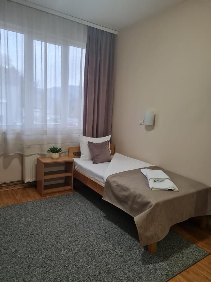 Garni Hotel Alma Пірот Екстер'єр фото