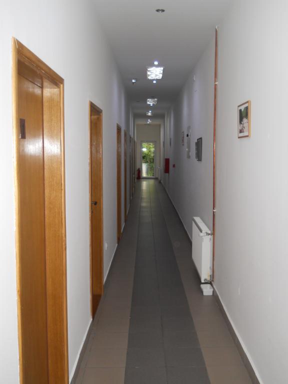Garni Hotel Alma Пірот Екстер'єр фото