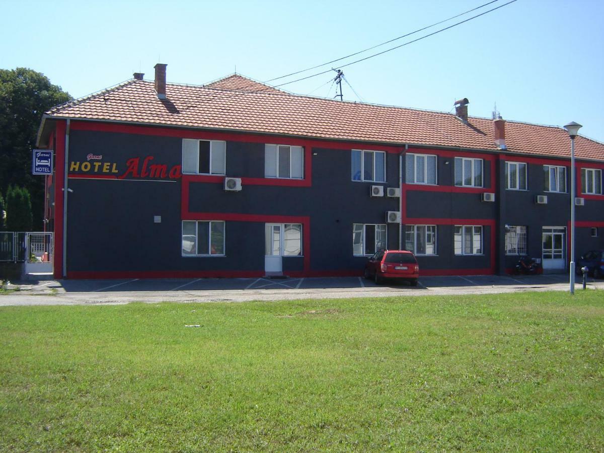 Garni Hotel Alma Пірот Екстер'єр фото